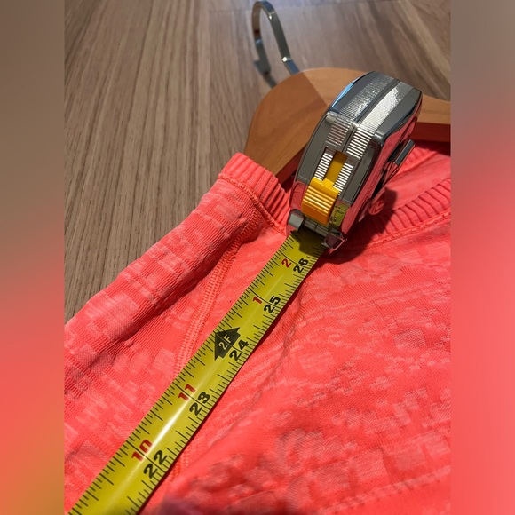 Lululemon Pullover Crewneck Longsleeve - Picture 8 of 8